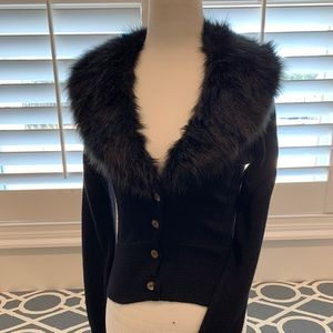 Cover up with removable colar